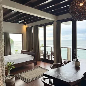 https://bale-bingin-beachfront-stay.ubudhotelsnow.com